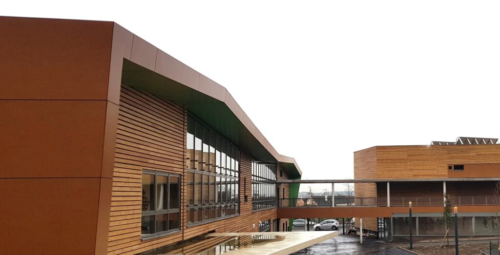 Exterior Education Sector Facade Trespa Meteon Compact Groupe Scolaire Jean Moulin 03