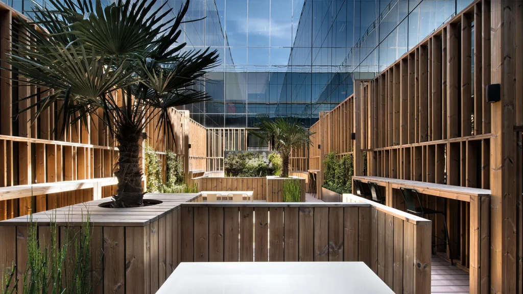 Exterior Office Design Facade Battens Lunawood Thermowood Wall CladdingOrange Office Madrid a