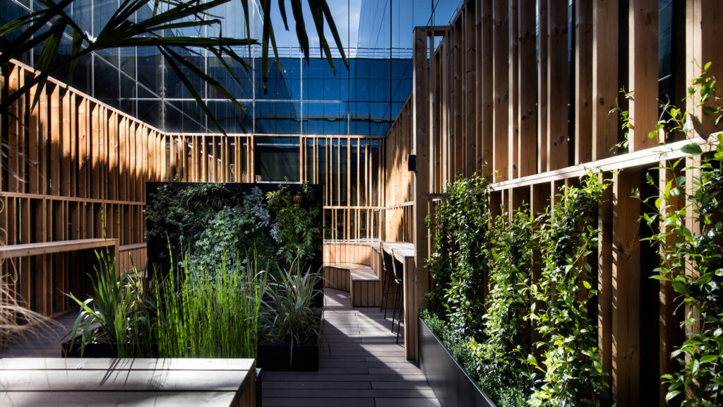 Exterior Office Design Facade Battens Lunawood Thermowood Wall CladdingOrange Office Madrid c