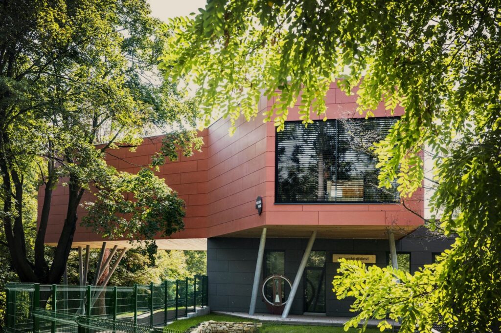 Exterior Office Design Facade Wall Cladding Swisspearl Authentic Patina Original P343 P070 Natural Park Pardubice c