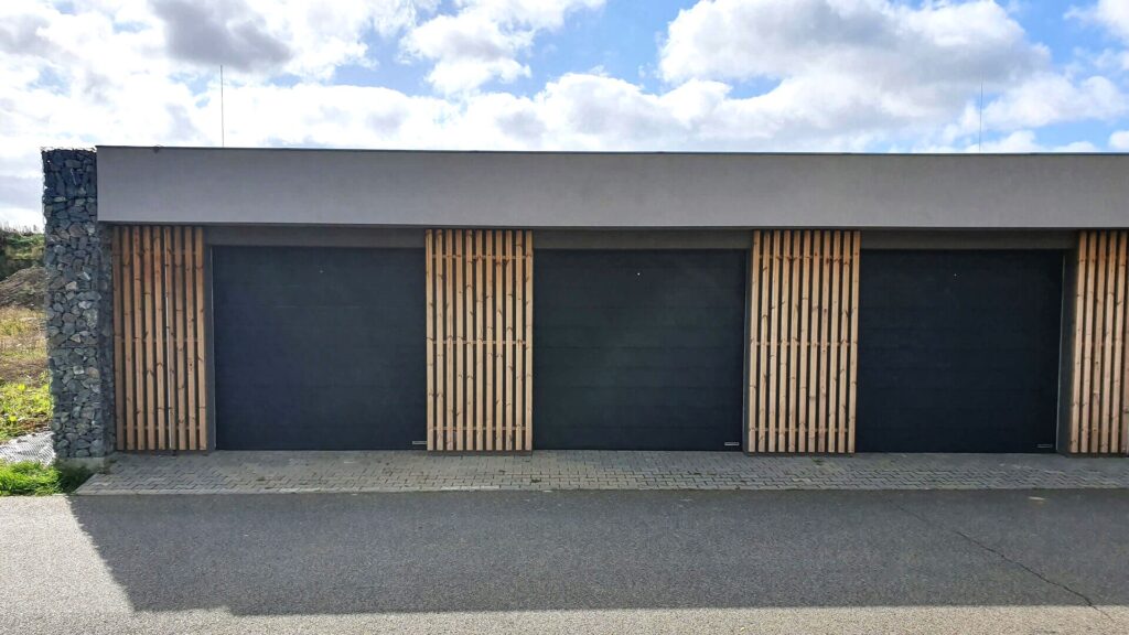 Exterior Residential Facade Lunawood Thermowood Wall Cladding Carage Czech c