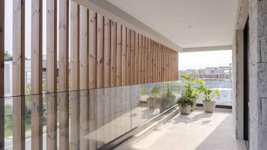 Exterior Residential Home Design Facades Shading Lunawood Thermowood Mariana Crego Golf Village Ceiling Luna Triple 0002 RafaelRenzo a