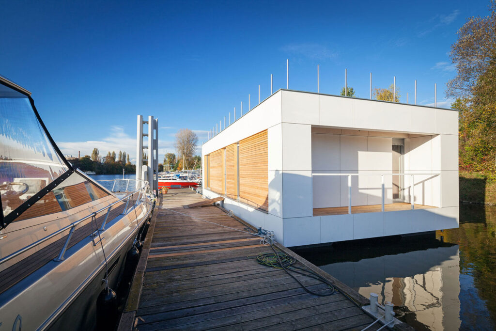 Exterior Residential Sector Facade Swisspearl Authentic Patina Original P222 House Boat Prag g