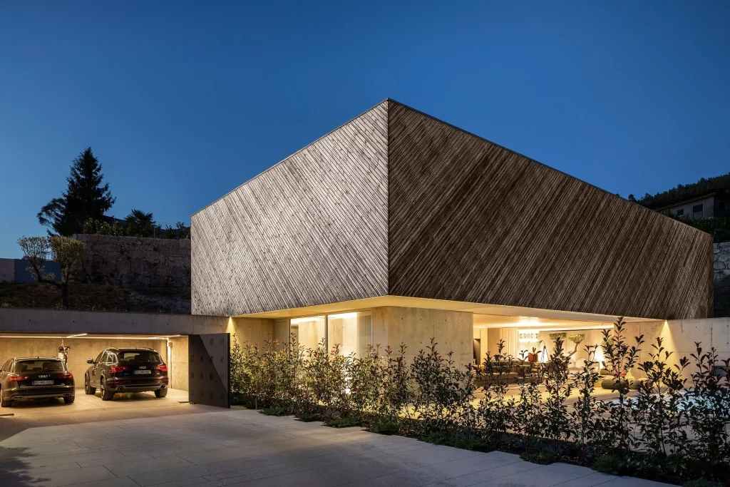 Exterior Residential SectorFacade Lunawood Grayed Contemporary Villa REMA Arquitectos Casa A Portugal e