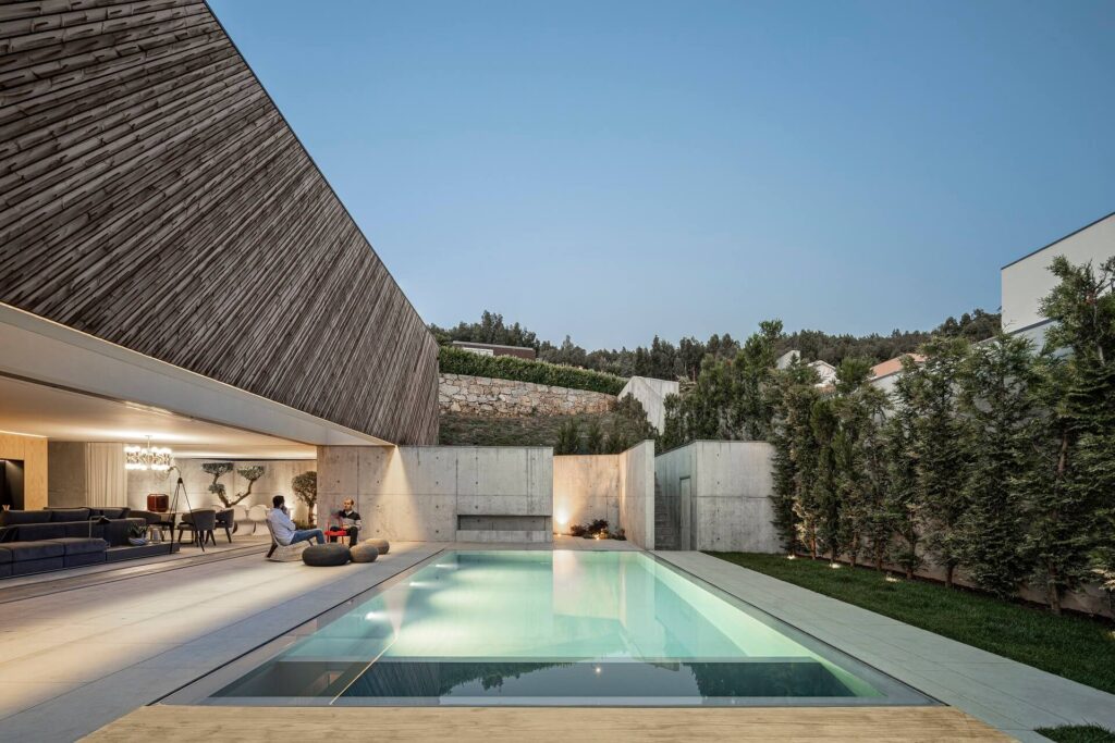 Exterior Residential SectorFacades Lunawood Grayed Contemporary Villa REMA Arquitectos Casa A Portugal d